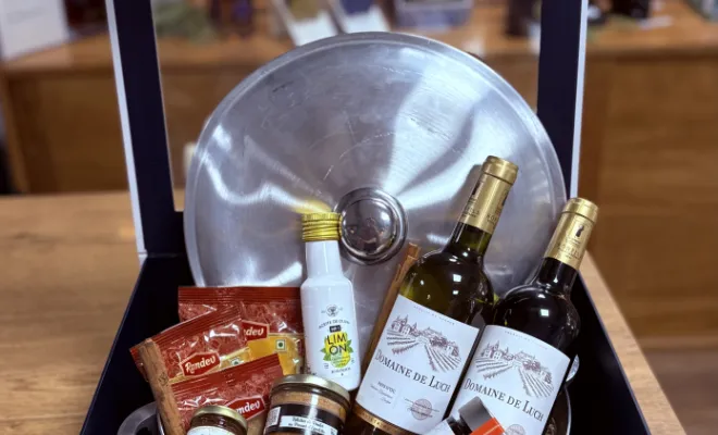 Offrez un Cadeau Original avec notre marmite "Péi" aux Caves60 de Saint-Denis! 🌴🍷, Saint-Denis, Les Caves 60